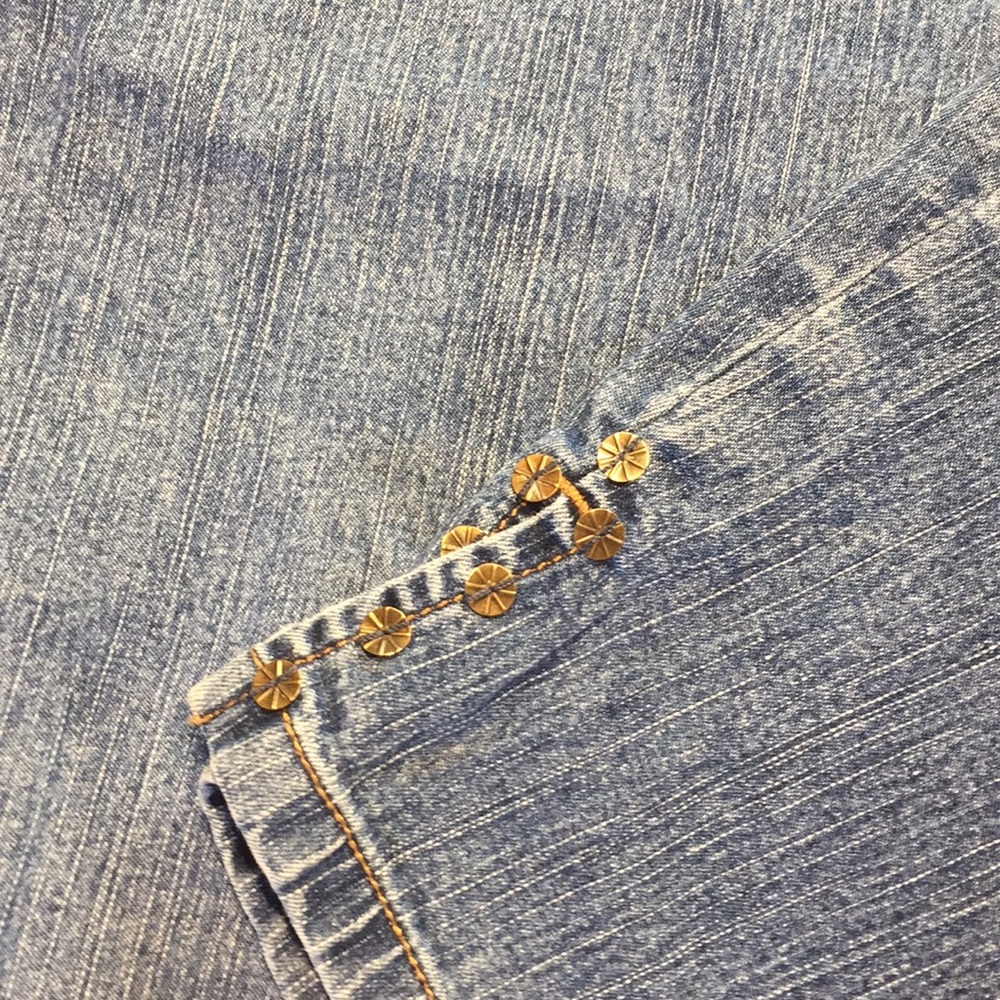 Capris - Picture 2 of 4